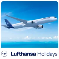 Entdecke die Welt stilvoll und komfortabel mit Lufthansa-Holidays. Unser Schlüssel zu einem unvergesslichen Kanaren Urlaub liegt in maßgeschneiderten Flug+Hotel Paketen, die dich zu den schönsten Ecken Europas und darüber hinaus bringen. Egal, ob du das pulsierende Leben einer Metropole auf einer Städtereise erleben oder die Ruhe in einem Luxusresort genießen möchtest, mit Lufthansa-Holidays fliegst du stets mit Premium Airlines. Erlebe erstklassigen Komfort und kompromisslose Qualität mit unseren Kanaren  Business-Class Reisepaketen, die jede Reise zu einem besonderen Erlebnis machen. Ganz gleich, ob es ein romantischer Kanaren  Ausflug zu zweit ist oder ein abenteuerlicher Kanaren Familienurlaub – wir haben die perfekte Flugreise für dich. Weiterhin steht dir unser umfassender Reiseservice zur Verfügung, von der Buchung bis zur Landung.